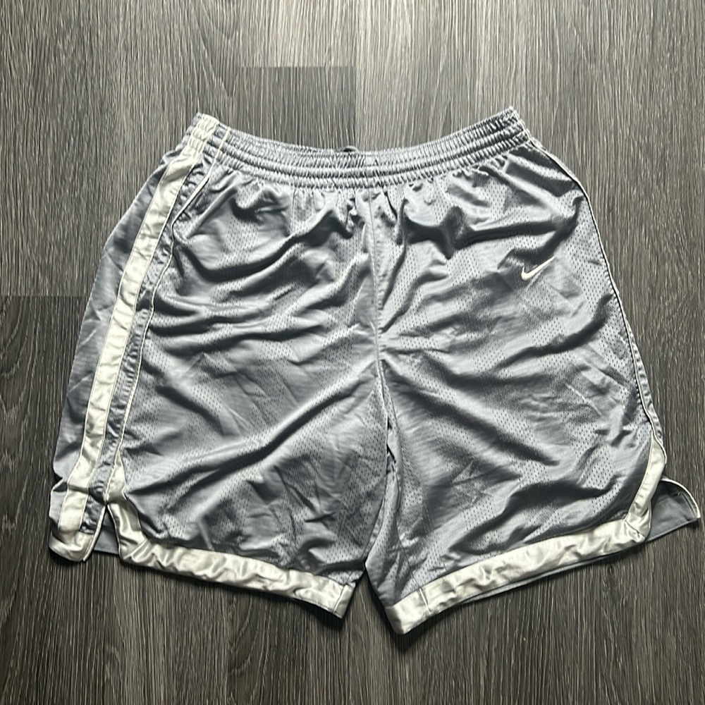 Nikes Men’s Basketball Shorts